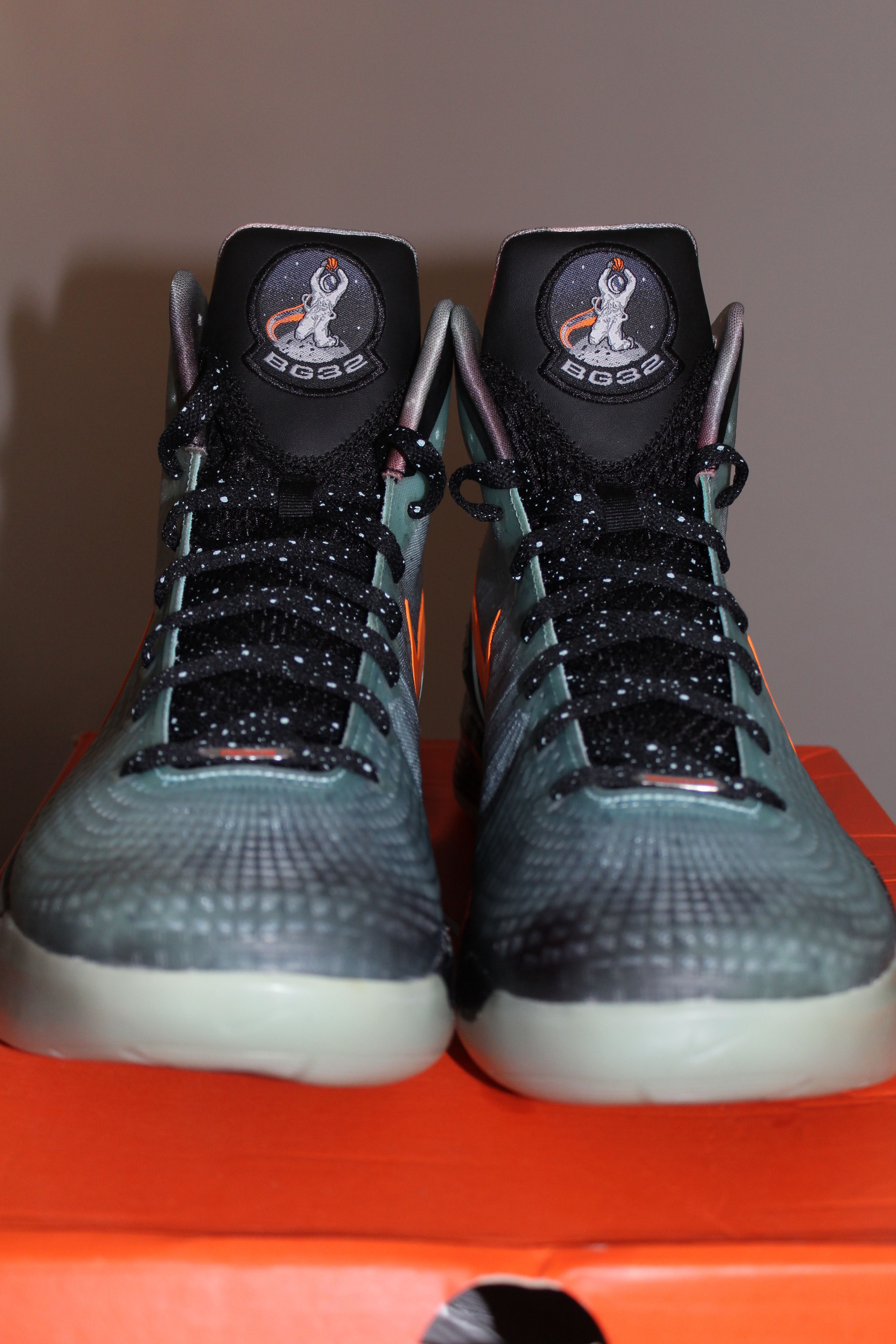 Nike Nike Air Zoom Hyperdunk 2011 Galaxy Blake Griffin Size 14 Size US 14 / EU 47 - 5 Thumbnail