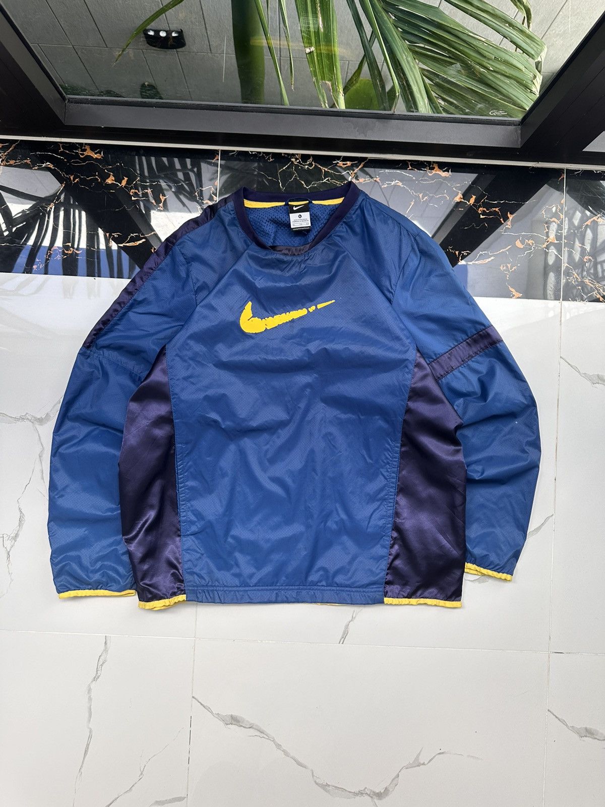 Nike × Vintage NIKE VINTAGE BIG SWOOSH NYLON LIGHT JACKET Size US L / EU 52-54 / 3 - 2 Thumbnail