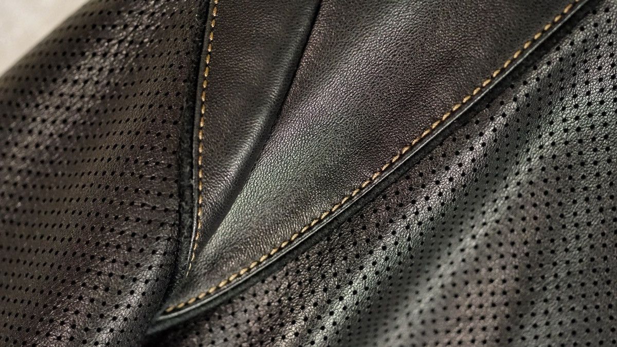 Brioni レザーコート size50 Brioni Black Perforated Leather Jacket - Size 50 (IT)