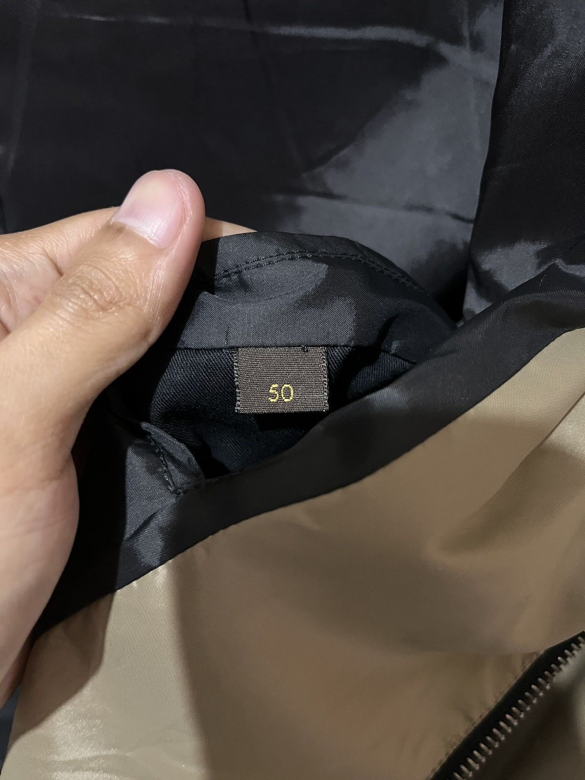 Louis Vuitton Louis Vuitton - Assymetrical Zipper - Technical Jacket Size US M / EU 48-50 / 2 - 16 Thumbnail