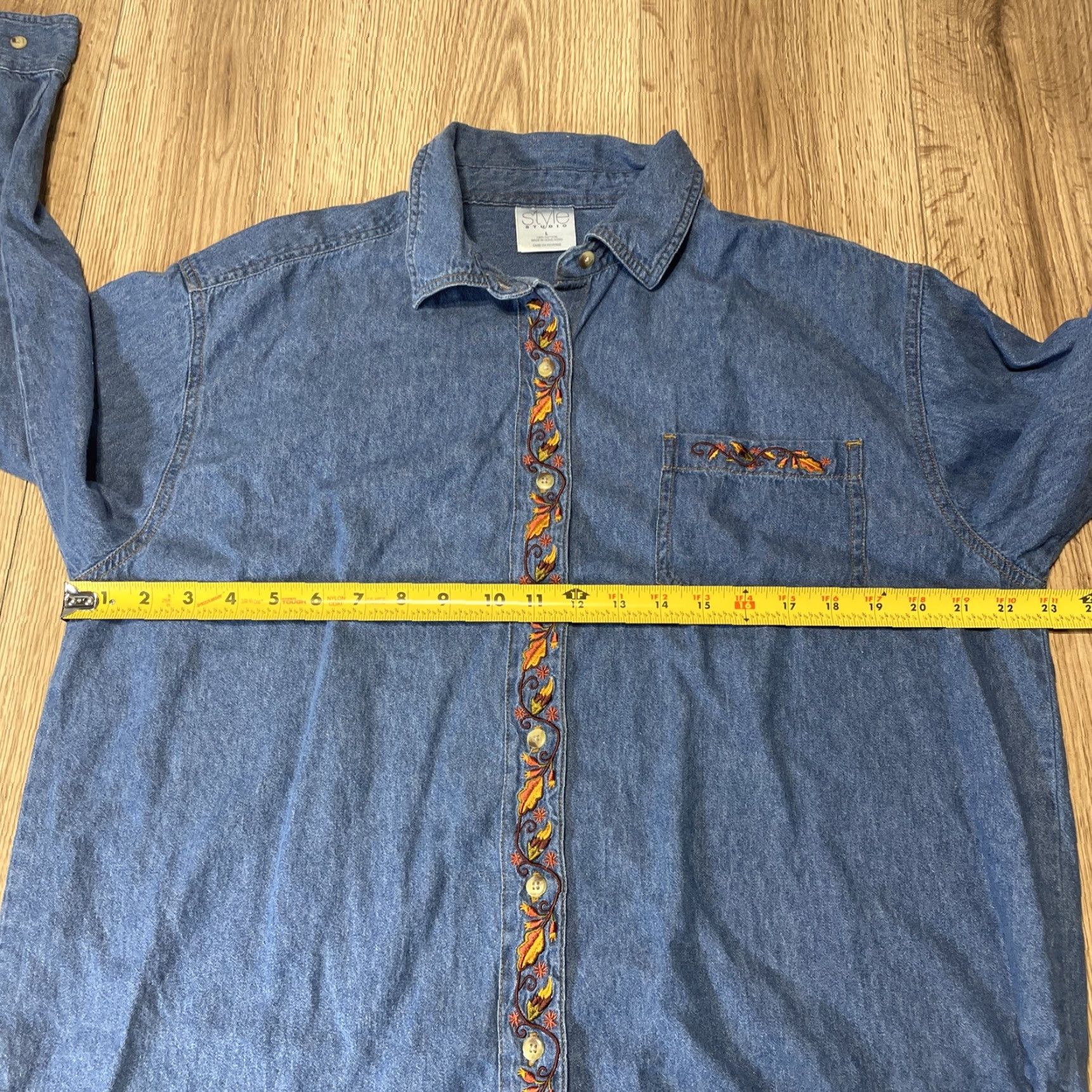 Vintage VINTAGE Style Studio Denim Shirt Women Long Sleeve Blue Cotton Casual Seasonal Size L Size 36" / US 14 / IT 50 - 6 Thumbnail