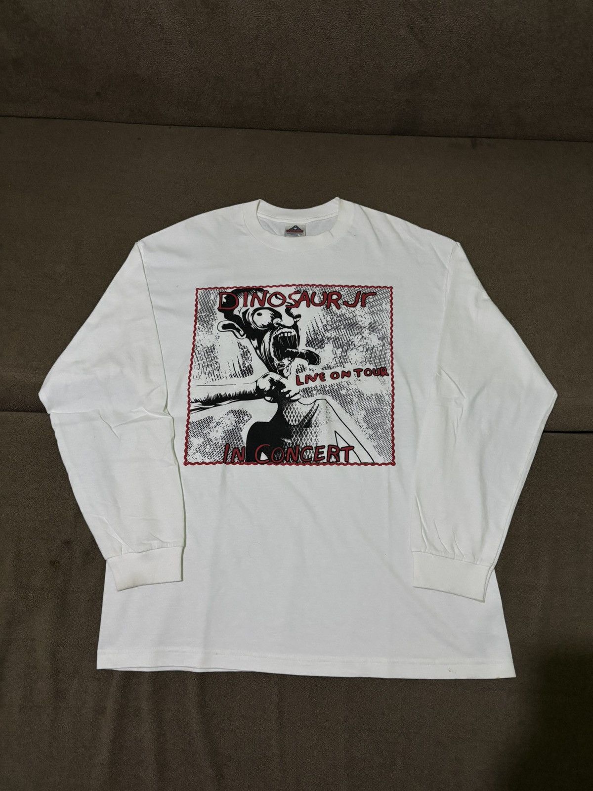 Vintage Vintage Dinosaur Jr Tour Shirt Nirvana Sonic Youth Size US XL / EU 56 / 4 - 1 Thumbnail