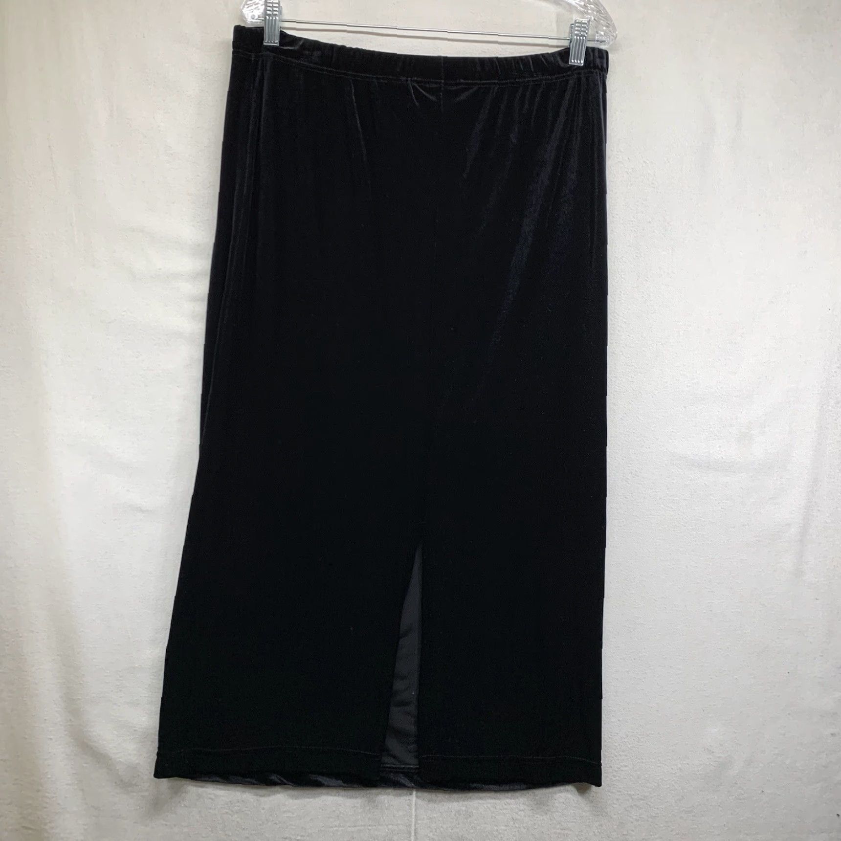 Vintage VINTAGE Sag Harbor Black Velvet Skirt M Women Midi Skirt 28x34 Slit Stretch Elastic Waist Dark Gothic 80s 90s Party/Cocktail Womens Size 32" / US 10 / IT 46 - 2 Thumbnail