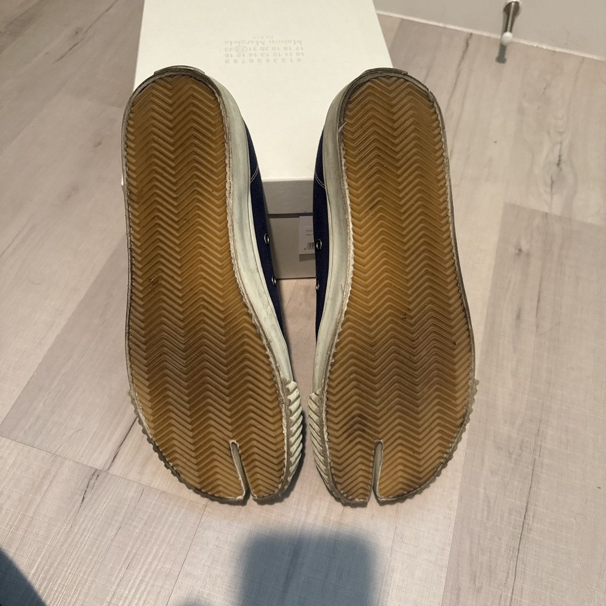 Maison Margiela Maison Margiela Tabi Low-top Sneaker Size US 11 / EU 44 - 4 Thumbnail