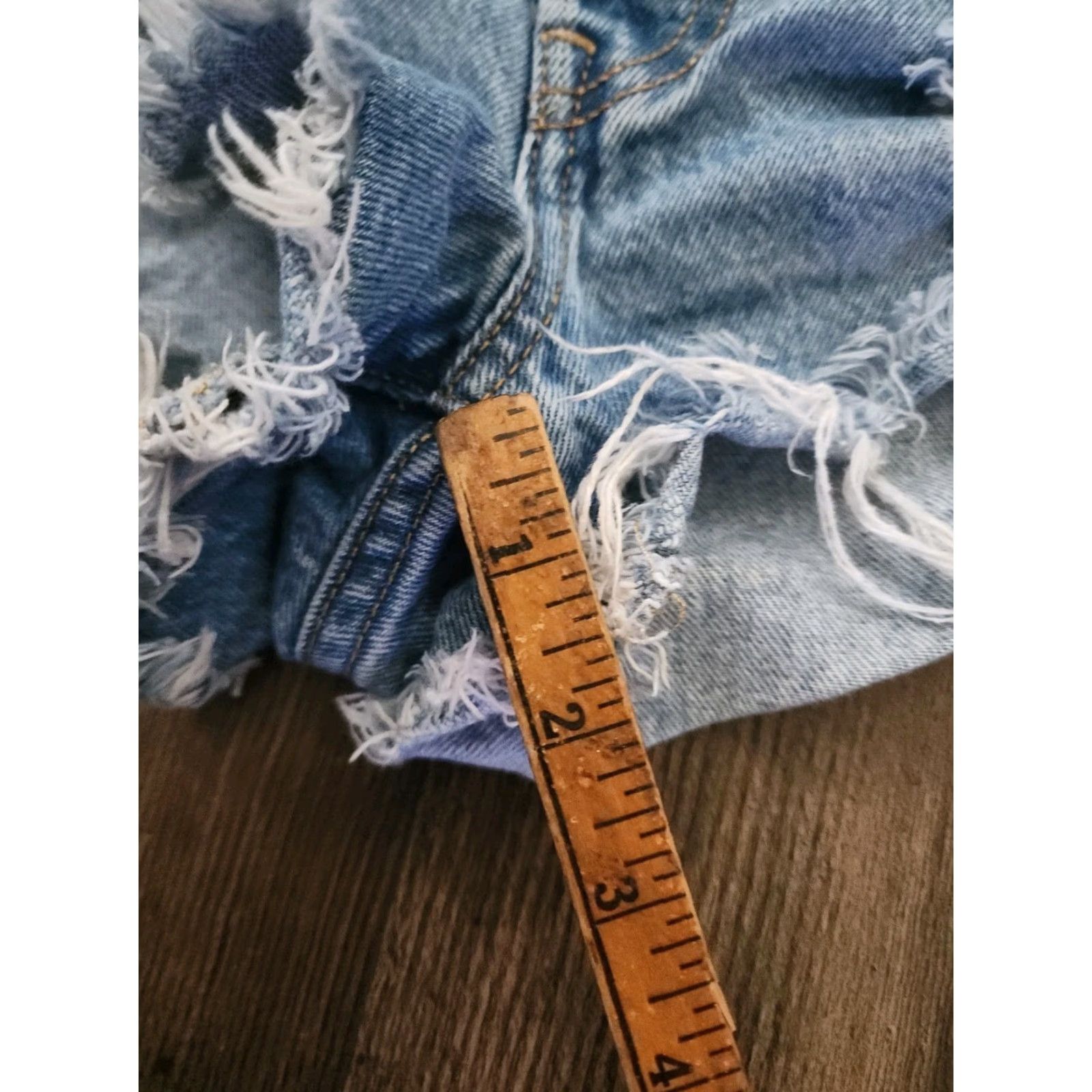Levi's Levi's Womens Shorts 30 501 Distressed High Rise Denim Light Blue Cotton Jeans Blue Size 30" / US 8 / IT 44 - 2 Thumbnail