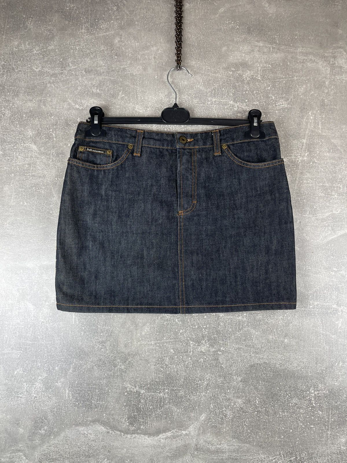 Dolce & Gabbana Vintage Dolce Gabbana Tiger Print Denim Mini Skirt Size 30" / US 8 / IT 44 - 6 Thumbnail