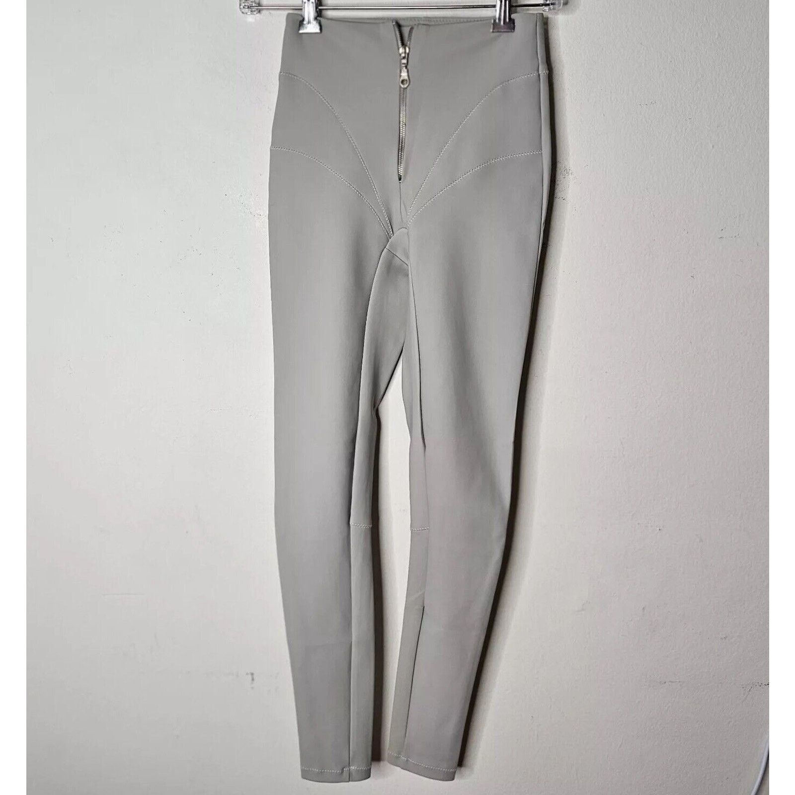 Other NWOT RARE Daisy Gray Taupe Zip-Up Front Stitch Leggings S Size 27" / US 4 / IT 40 - 1 Thumbnail