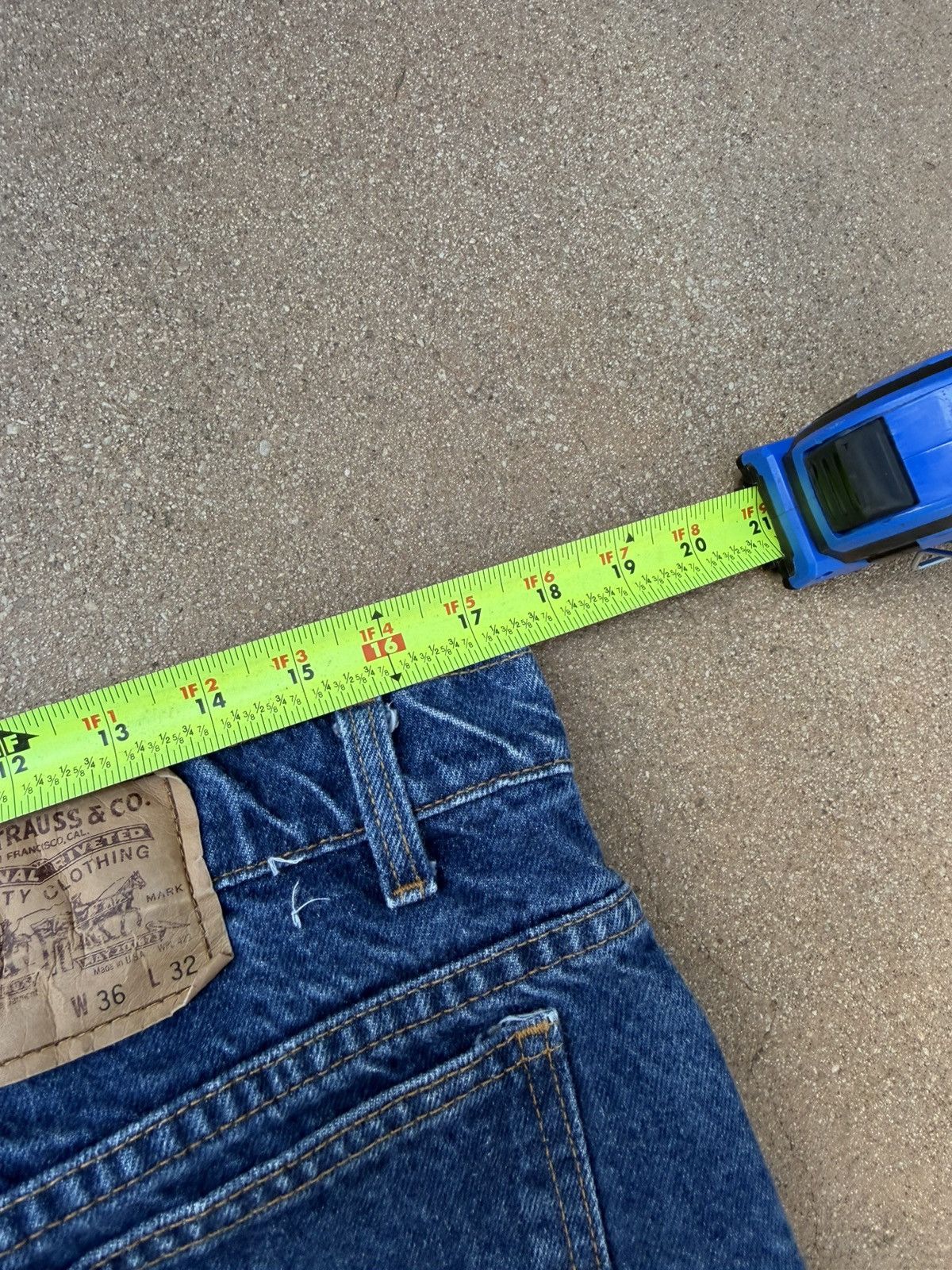 Levi's Vintage 90’s Levi’s 517 Orange Tab Bootcut Flare Jeans 35x30 Size US 35 - 9 Thumbnail