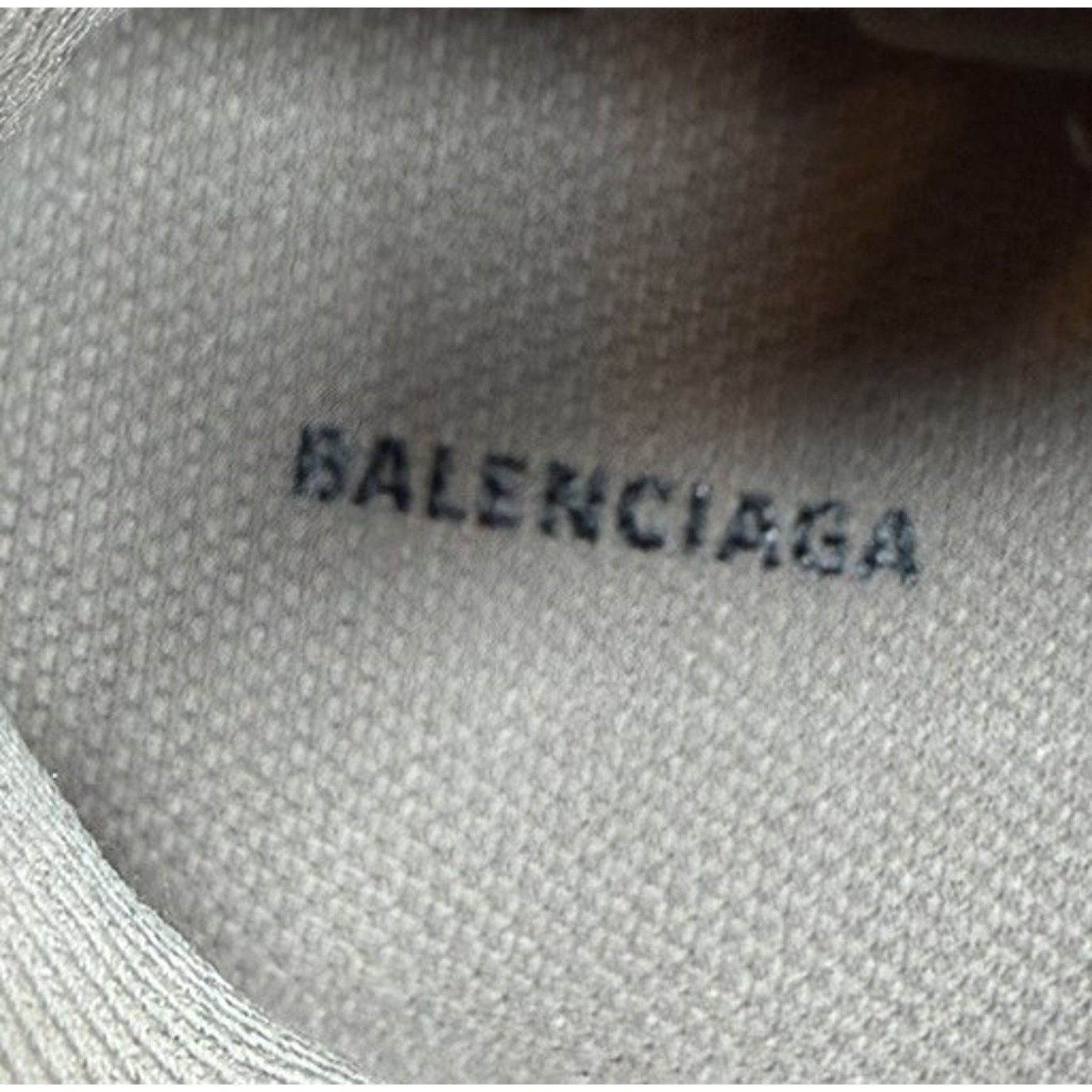 Balenciaga Size 42EU/9US - Balenciaga Track.3 Sneakers NEW Size US 9 / EU 42 - 8 Thumbnail