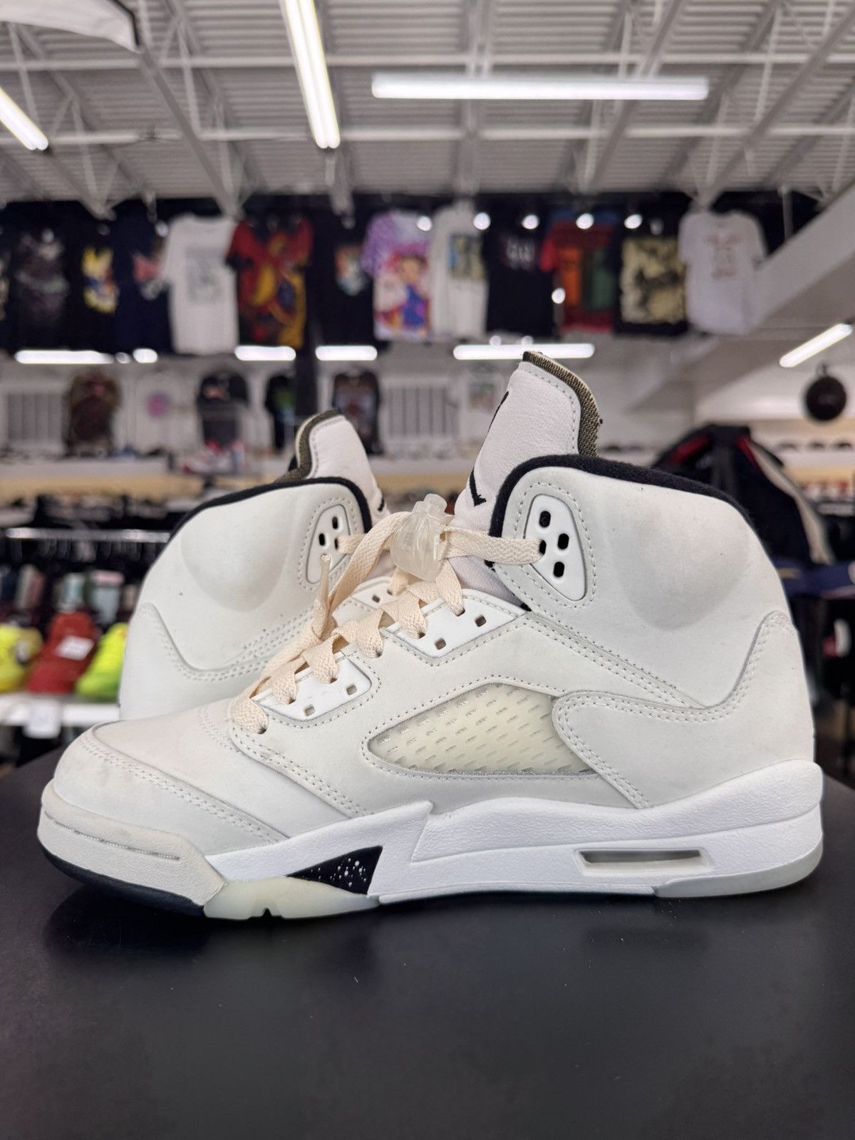 Jordan Brand Air Jordan 5 Sail Size 6.5Y (2024) Size US 6.5 / EU 39-40 - 4 Thumbnail