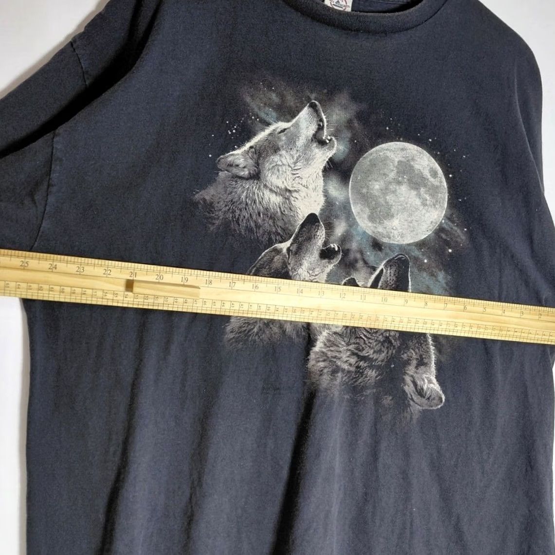 Vintage DELTA PRO WEIGHT Black T-Shirt Moon Wolf Graphic Print Men 2XL Size US XXL / EU 58 / 5 - 6 Thumbnail