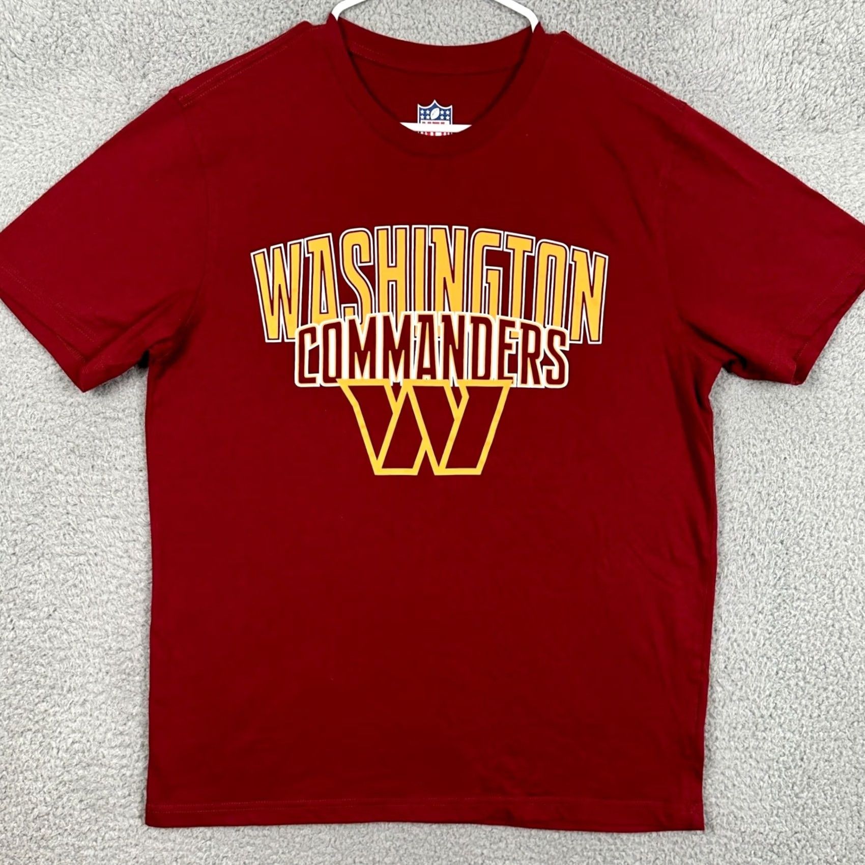 NFL Washington Commanders Football Tee Mens Medium Red Graphic Crewneck NFL Size US M / EU 48-50 / 2 - 3 Thumbnail