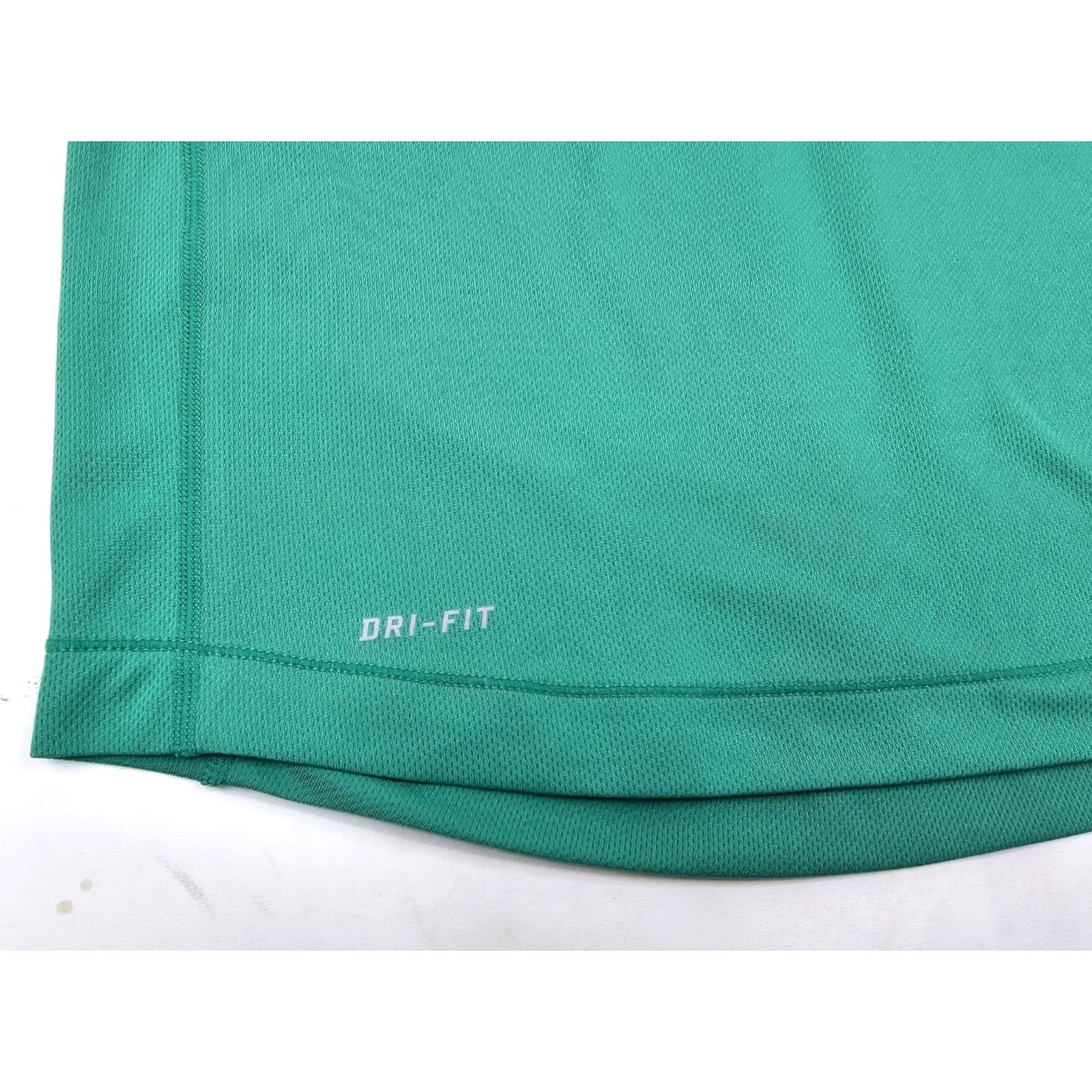 Nike Nike Dri-FIT Long Sleeve Shirt Women S Lightweight EUC Green 677311 Running Pullover Slim Fit Techwear Size S / US 4 / IT 40 - 3 Thumbnail
