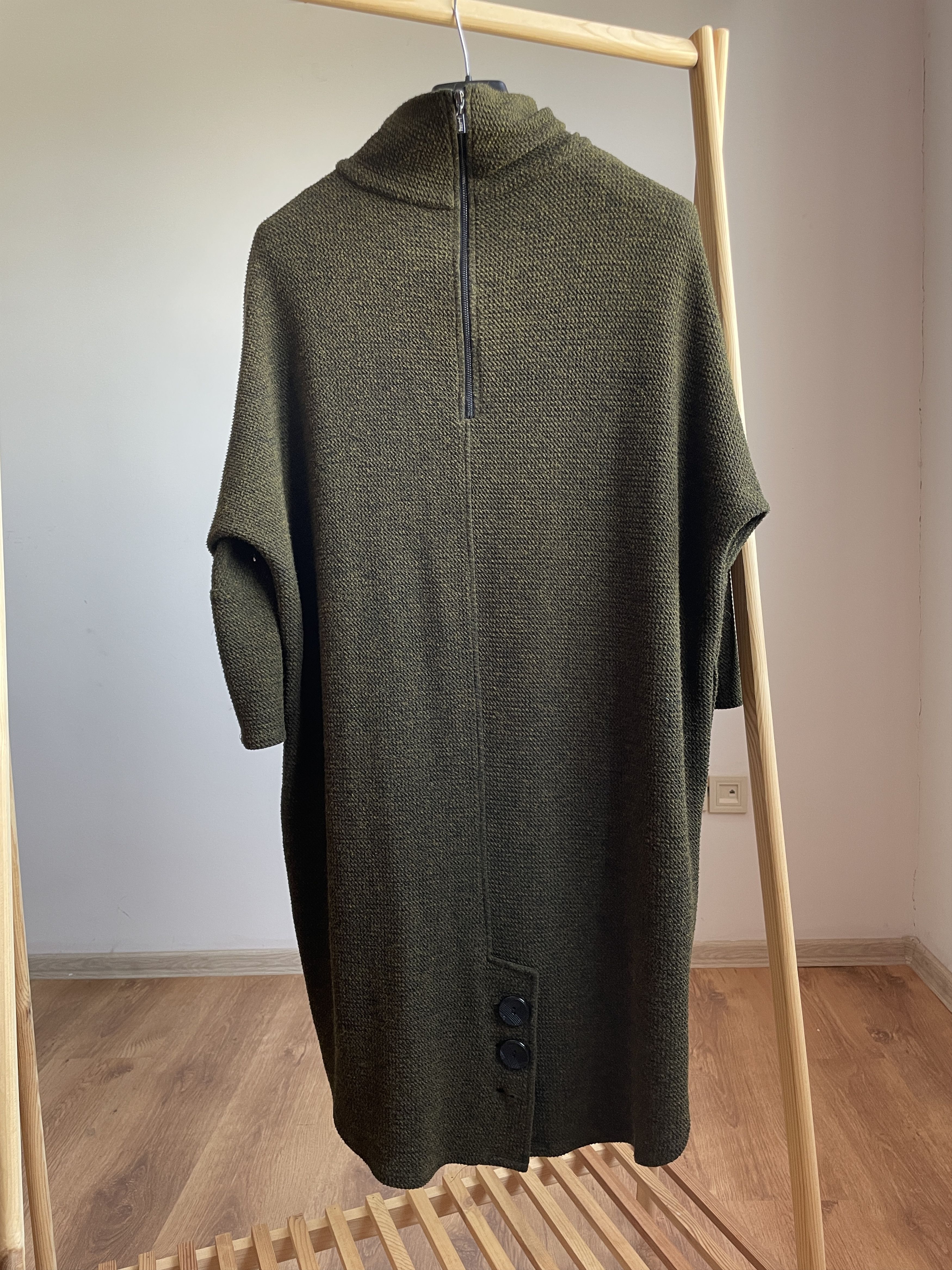 Joseph Ribkoff Joseph Ribkoff Anthropologie Turtleneck Long Sweater Poncho Size XL / US 12-14 / IT 48-50 - 2 Thumbnail