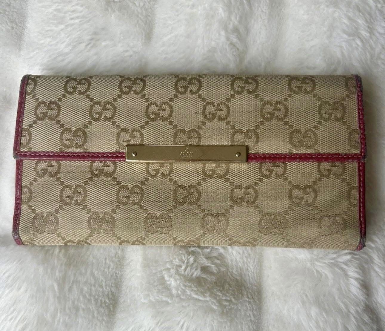 Gucci 🩷AUTHENTIC GUCCI WALLET IN BEIGE GG CANVAS HOT PINK LEATHER🩷 Size ONE SIZE - 1 Thumbnail