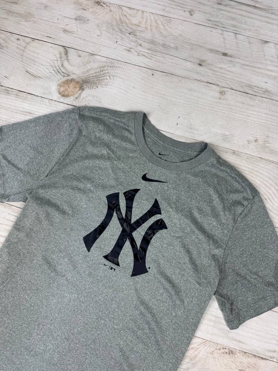 New York Yankees Nike New York Yankees T Shirt Big Logo Size US L / EU 52-54 / 3 - 2 Thumbnail
