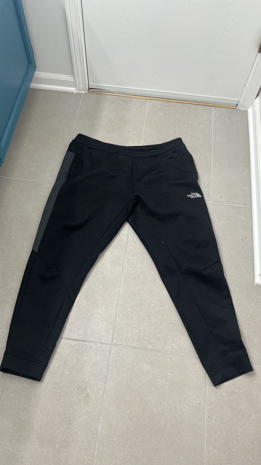 The North Face slightly worn joggers cotton balls but comes out easy Size US 34 / EU 50 - 1 Thumbnail