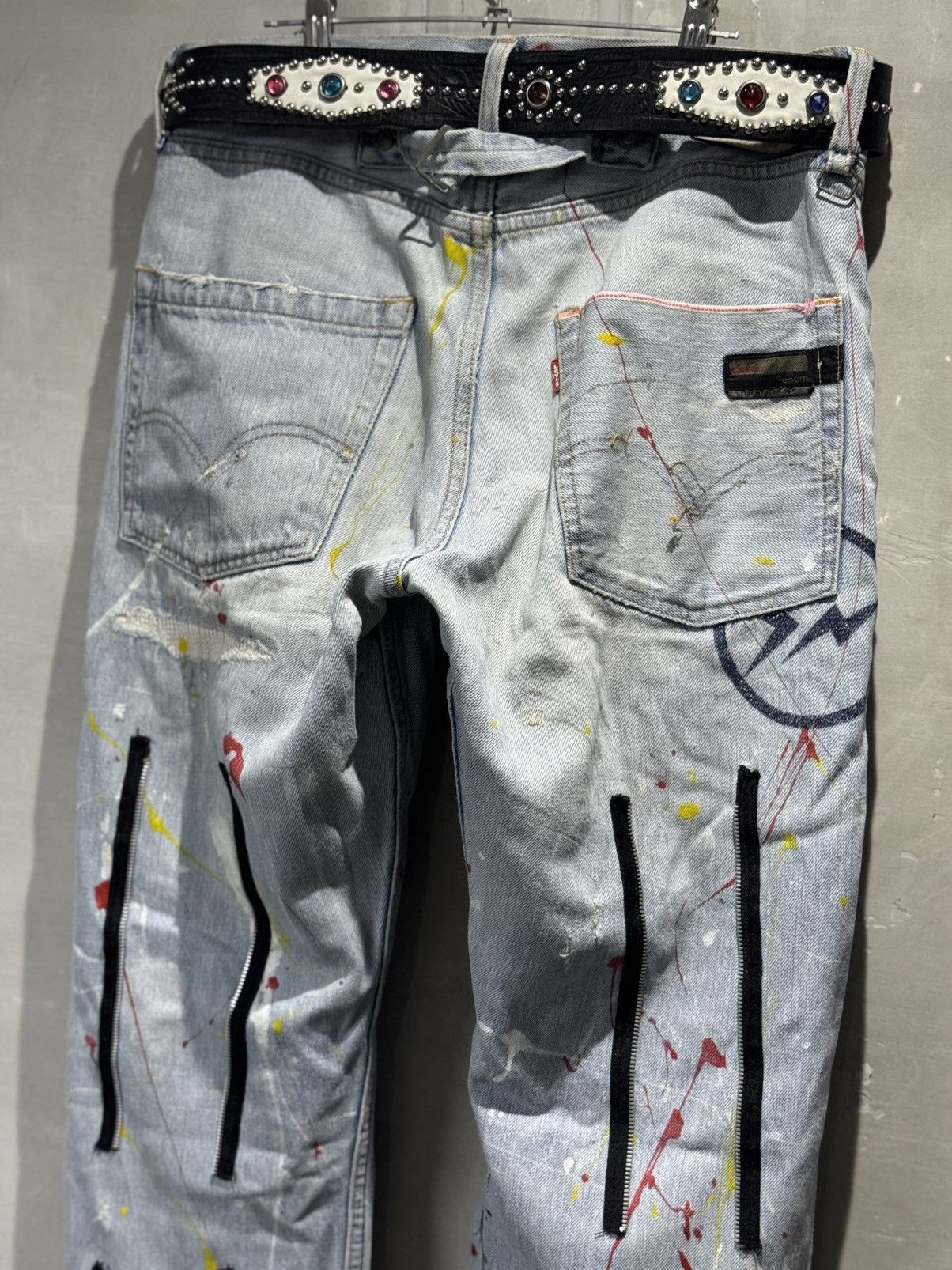 Fragment Design × Levi's Heavily Distressed Levis 505 x Fragment Design Selvedge Jean Size US 36 / EU 52 - 25 Thumbnail