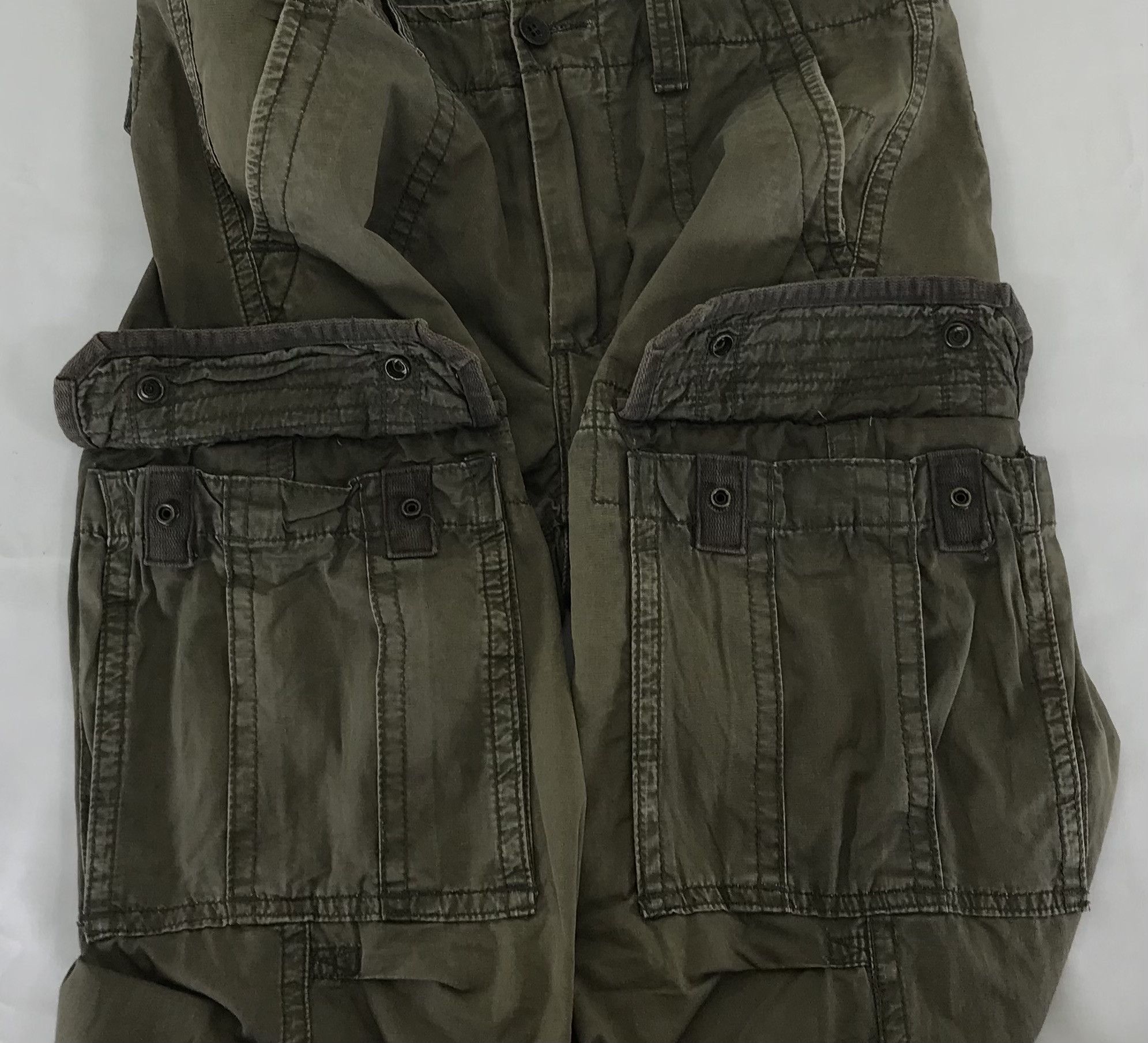 Abercrombie & Fitch Vintage Abercrombie & Fitch Cargo Zipper Wide Leg Pants Size US 33 - 12 Thumbnail