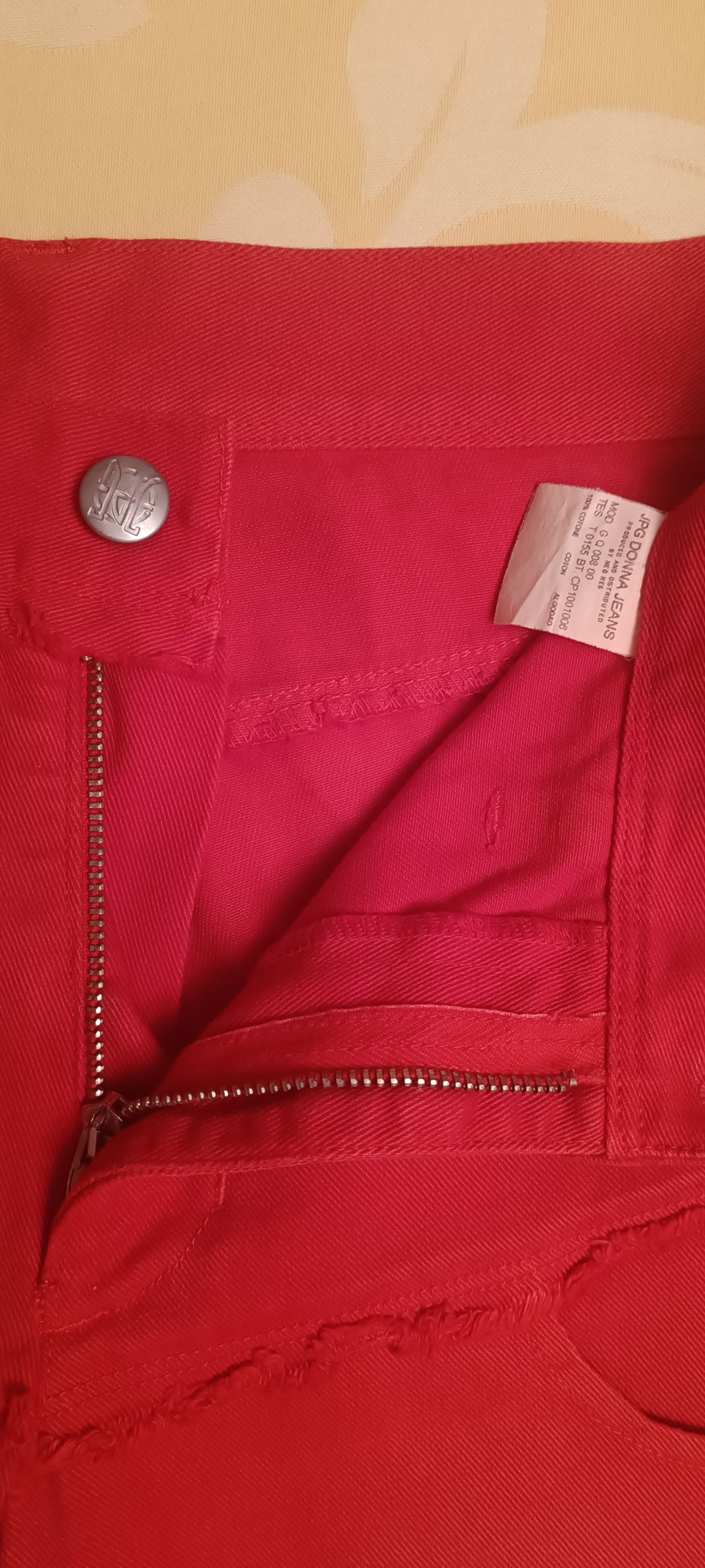 Jean Paul Gaultier 90's - Red denim shorts with fringes Size 26" / US 2 / IT 38 - 9 Thumbnail