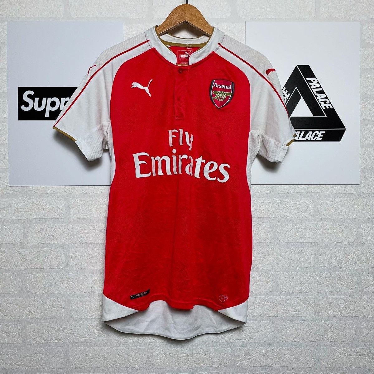 Puma Puma Arsenal 2015 / 2016 jersey Vintage soccer football Size US S / EU 44-46 / 1 - 1 Thumbnail