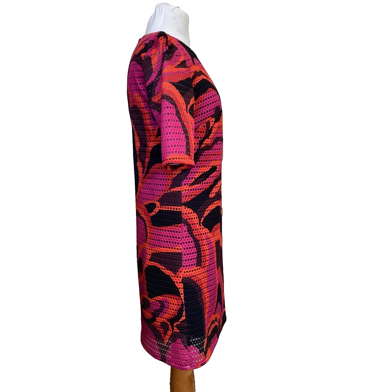 Trina Turk TRINA TURK MOD PRINT LASER CUT SHEATH MINI GO-GO DRESS SZ S Size S / US 4 / IT 40 - 6 Thumbnail