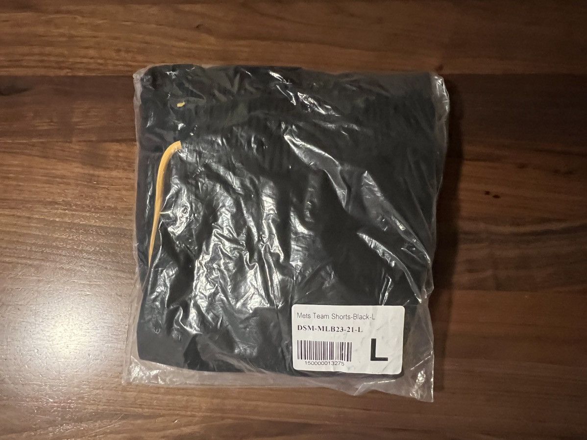 Diet Starts Monday Diet Starts Monday New York Mets Team Shorts Black Large Size US 34 / EU 50 - 4 Thumbnail