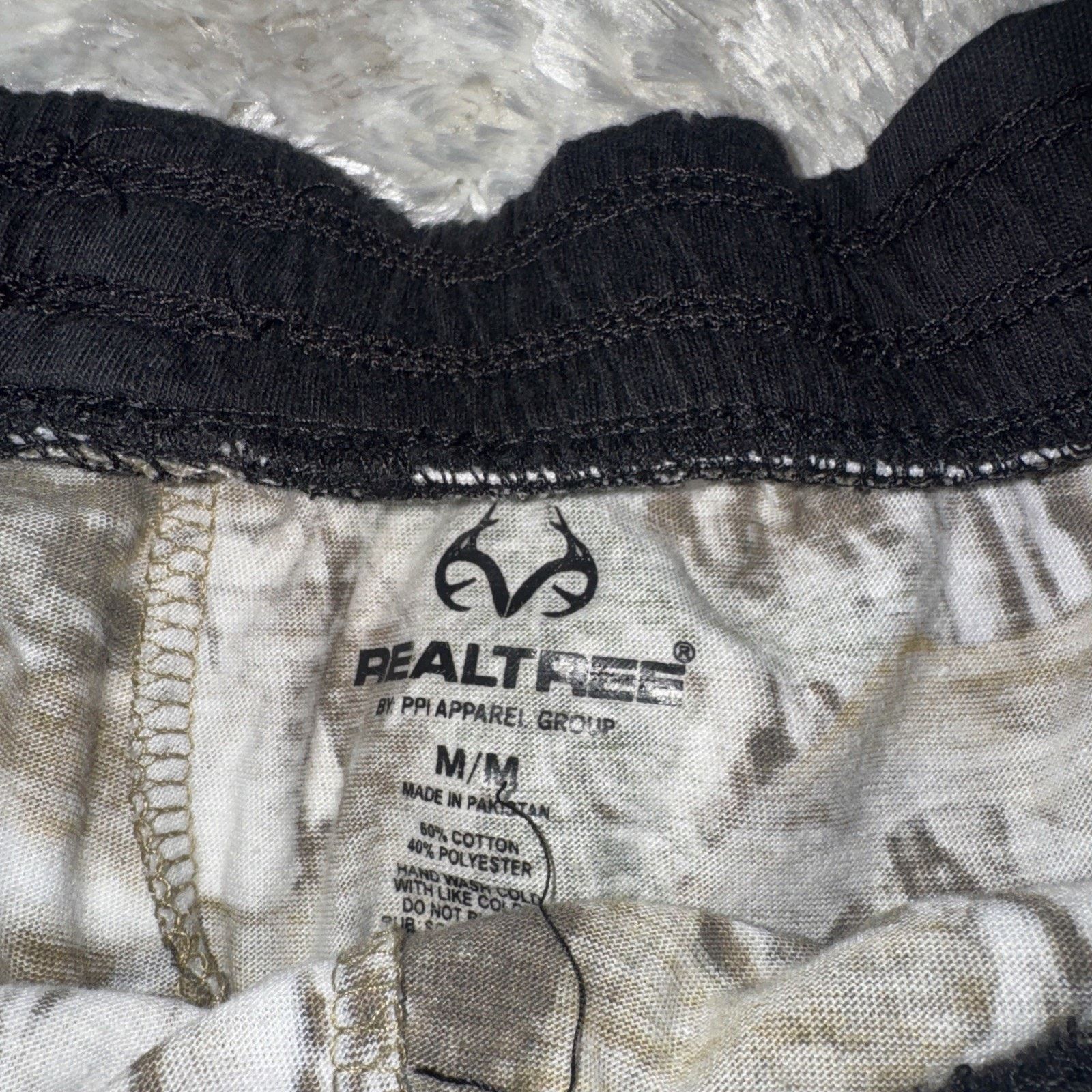 Realtree Women’s Real Tree Y2K Style Short Shorts Medium Size 28" / US 6 / IT 42 - 2 Thumbnail