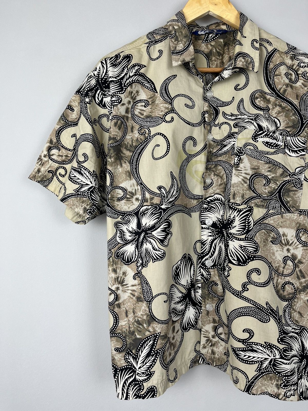 Quiksilver × Vintage Vintage Quiksilver Y2K Streetwear Button Up Surf Style Size US XL / EU 56 / 4 - 4 Thumbnail