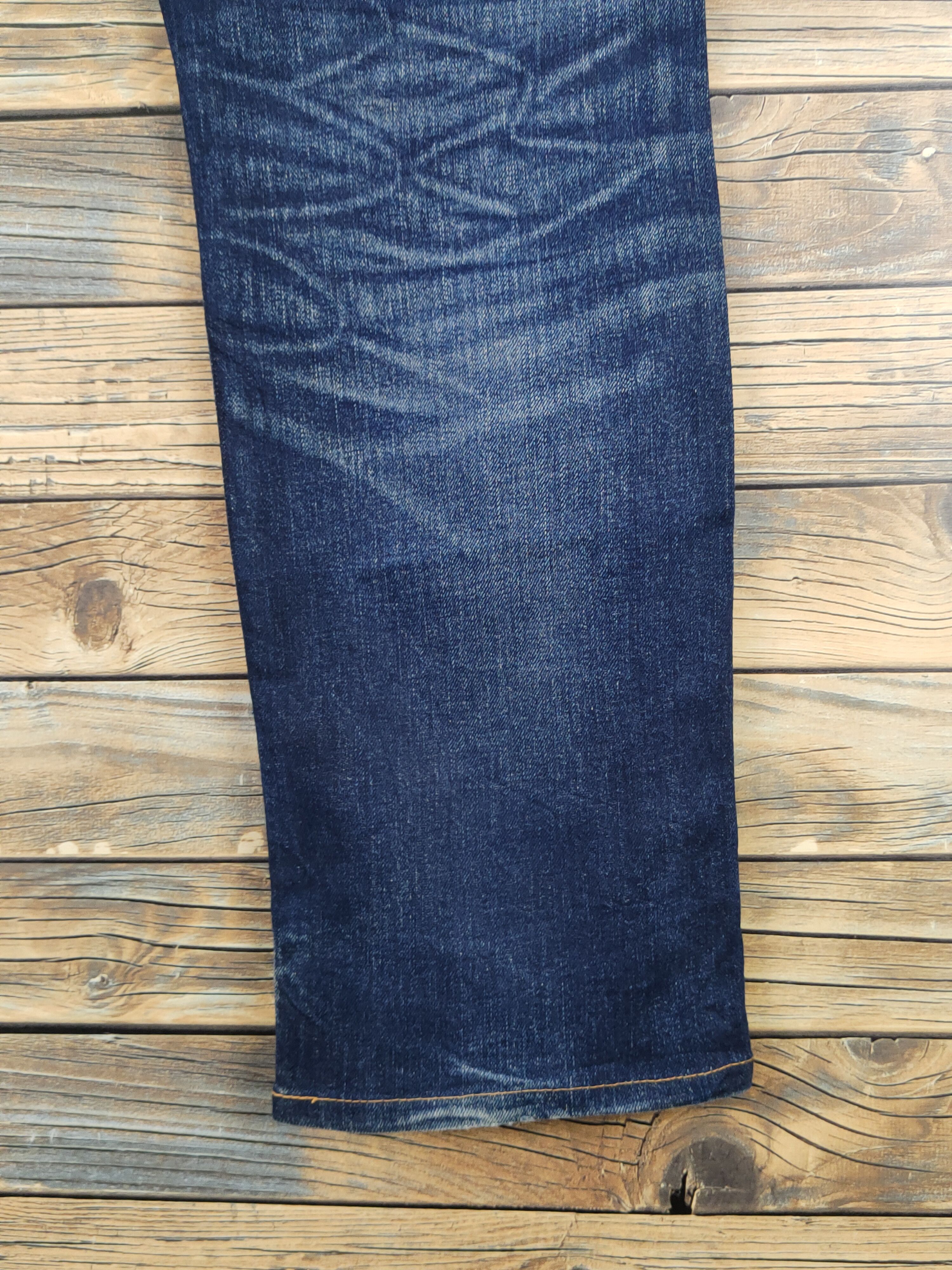 Levi's Levi's Dark Blue Distressed Ripped Jeans #W1401 Size US 31 - 12 Thumbnail