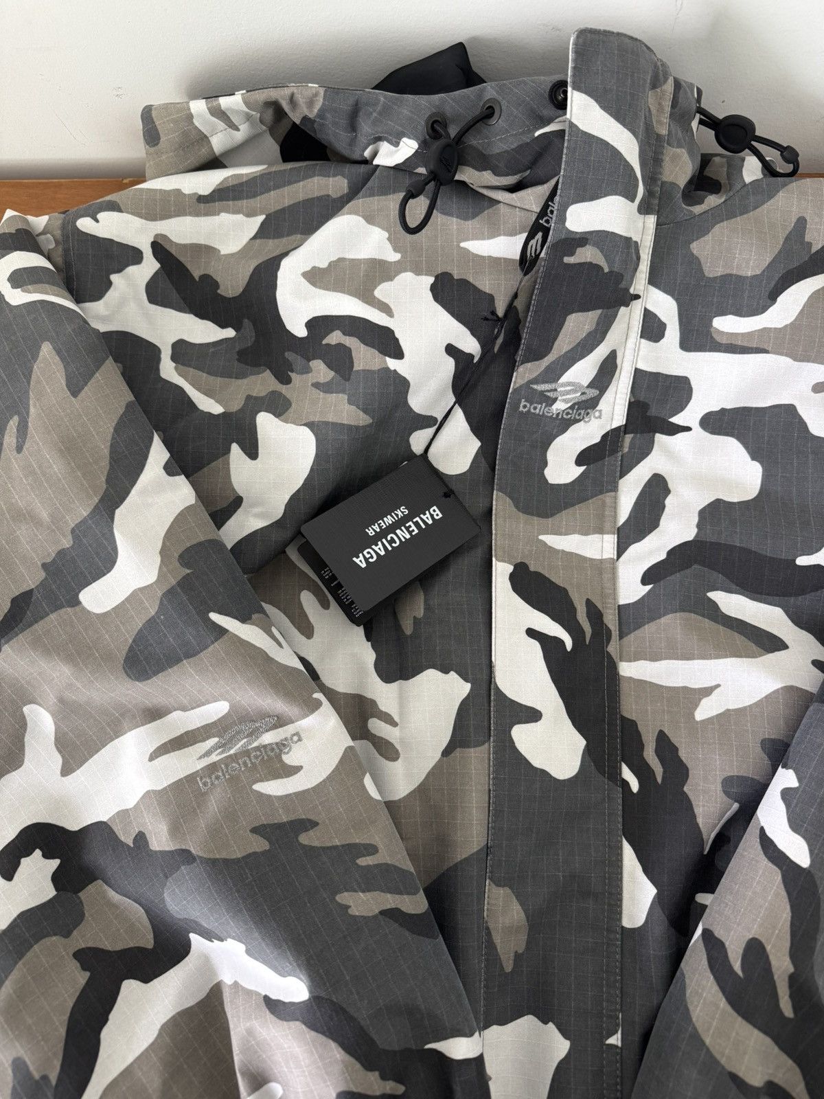 Balenciaga Balenciaga Ski Parka Grey Camo - Size L Size US L / EU 52-54 / 3 - 7 Thumbnail