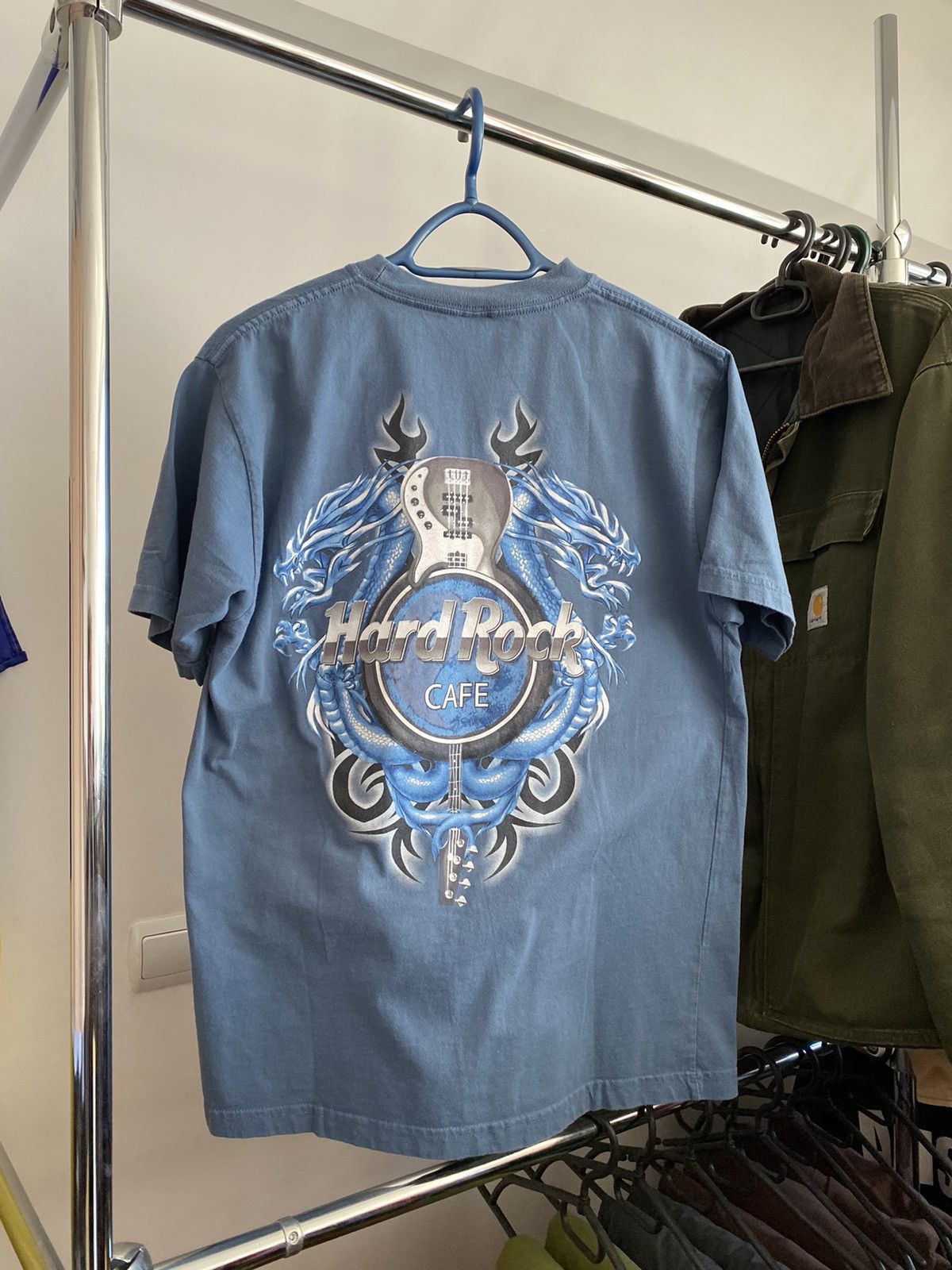 Japanese Brand × Vintage Vinatge Hard Rock Cafe 'Dragon' Tee Y2K Size US M / EU 48-50 / 2 - 1 Thumbnail