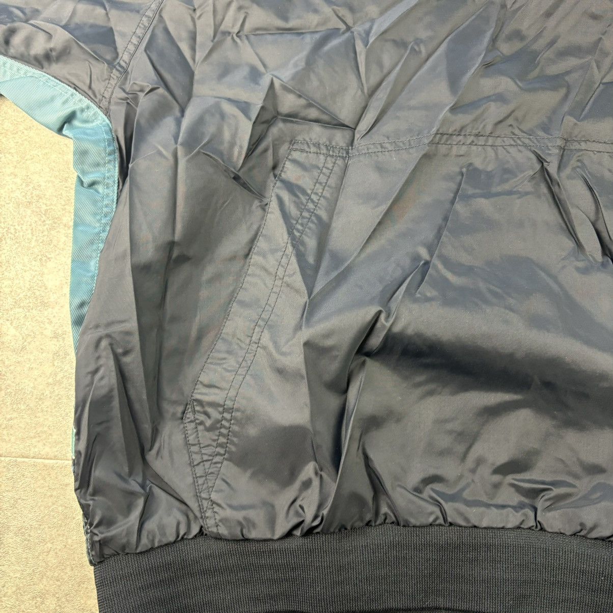 Nike Vintage 90s black center swoosh nike windbreaker Size US L / EU 52-54 / 3 - 3 Thumbnail
