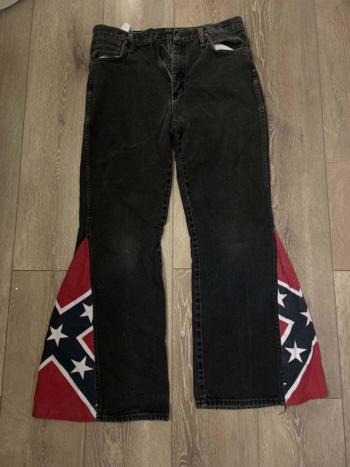 Wrangler Vintage 1980 Wrangler Bootcut Denim Jeans Size US 34 / EU 50 - 1 Thumbnail