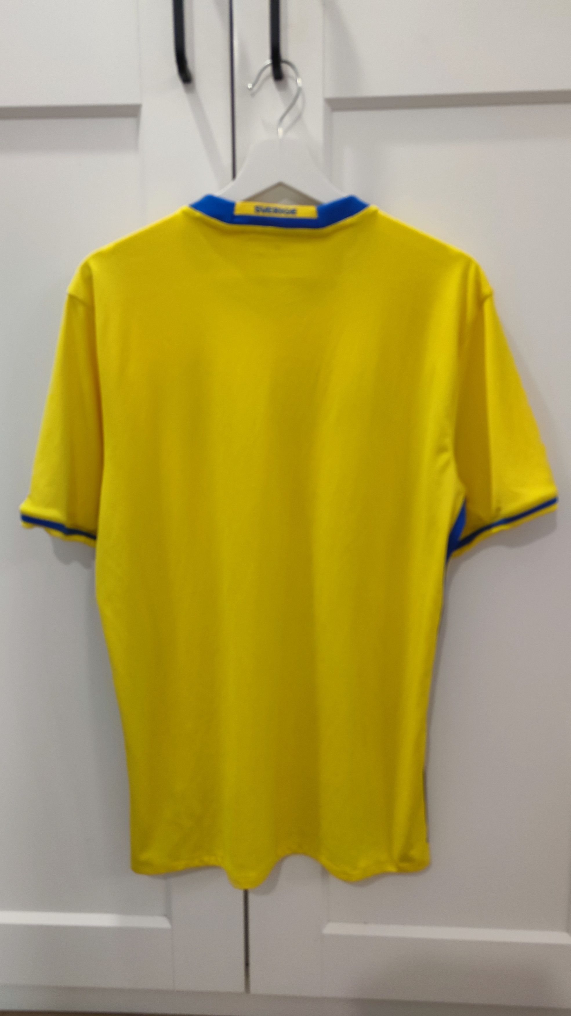 Adidas × Vintage Sweden national football team soccer jersey Size US M / EU 48-50 / 2 - 2 Thumbnail