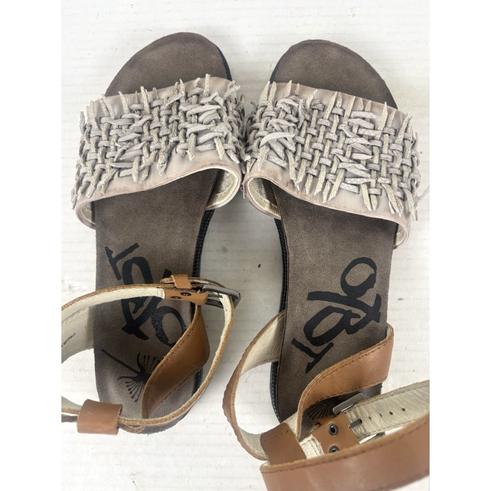 Vintage OTBT Voyage Womens Leather Flat Sandals 8M Light Gray Brown Ankle Strap Buckle Size US 8 / IT 38 - 4 Thumbnail
