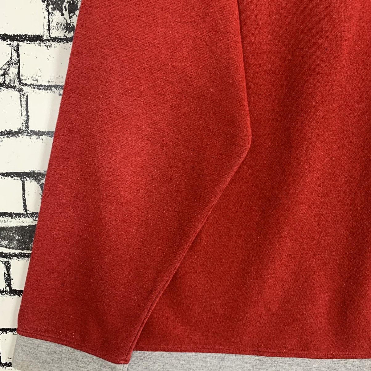 Designer × Uniqlo × Vintage Vintage Uniqlo Embroidery Logo Sweatshirt Crewneck Size XL / US 12-14 / IT 48-50 - 9 Thumbnail