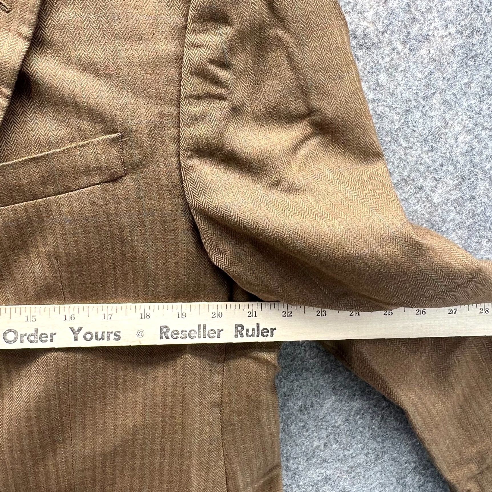 Ralph Lauren Lauren Ralph Lauren Blazer 42R Khaki Wool Herringbone Sport Coat Jacket Beig﻿e | Men 42 Regular Tuxedo Style Two-Button Front Size 42R - 5 Thumbnail
