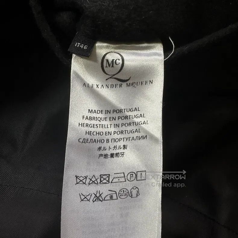 Alexander McQueen Alexander Mcqueen Black and gray, stitched leather collar, Size US S / EU 44-46 / 1 - 7 Thumbnail