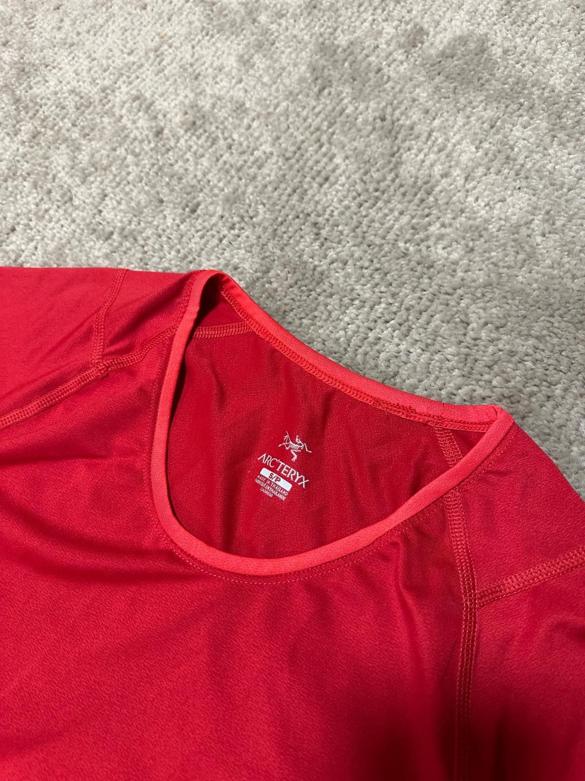 Arc'teryx Arcteryx arc'teryx Active Top shirt Women’s Size S Size S / US 4 / IT 40 - 4 Thumbnail