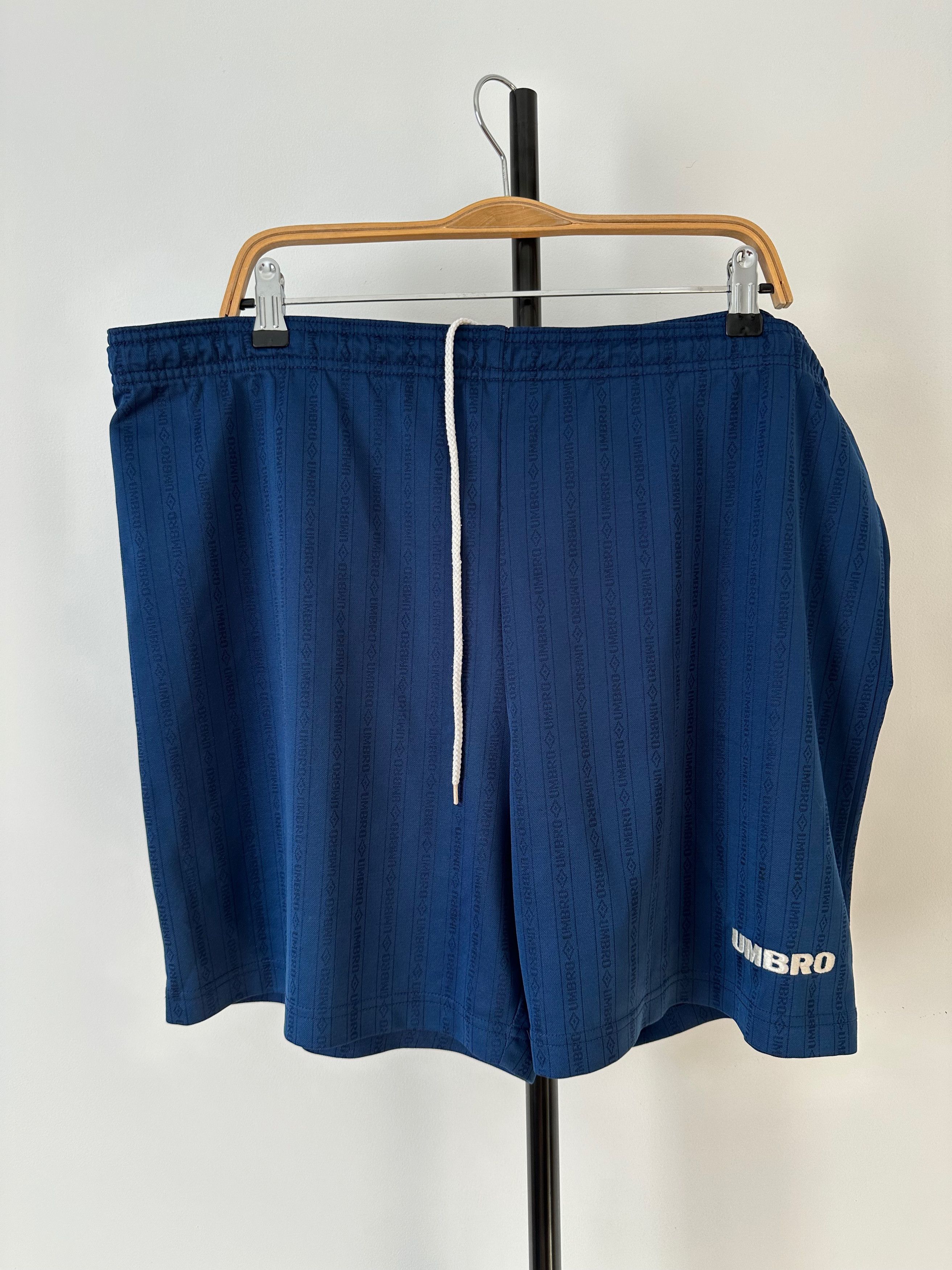 Umbro 90's UMBRO shorts polyester vintage Size US 38 / EU 54 - 1 Thumbnail