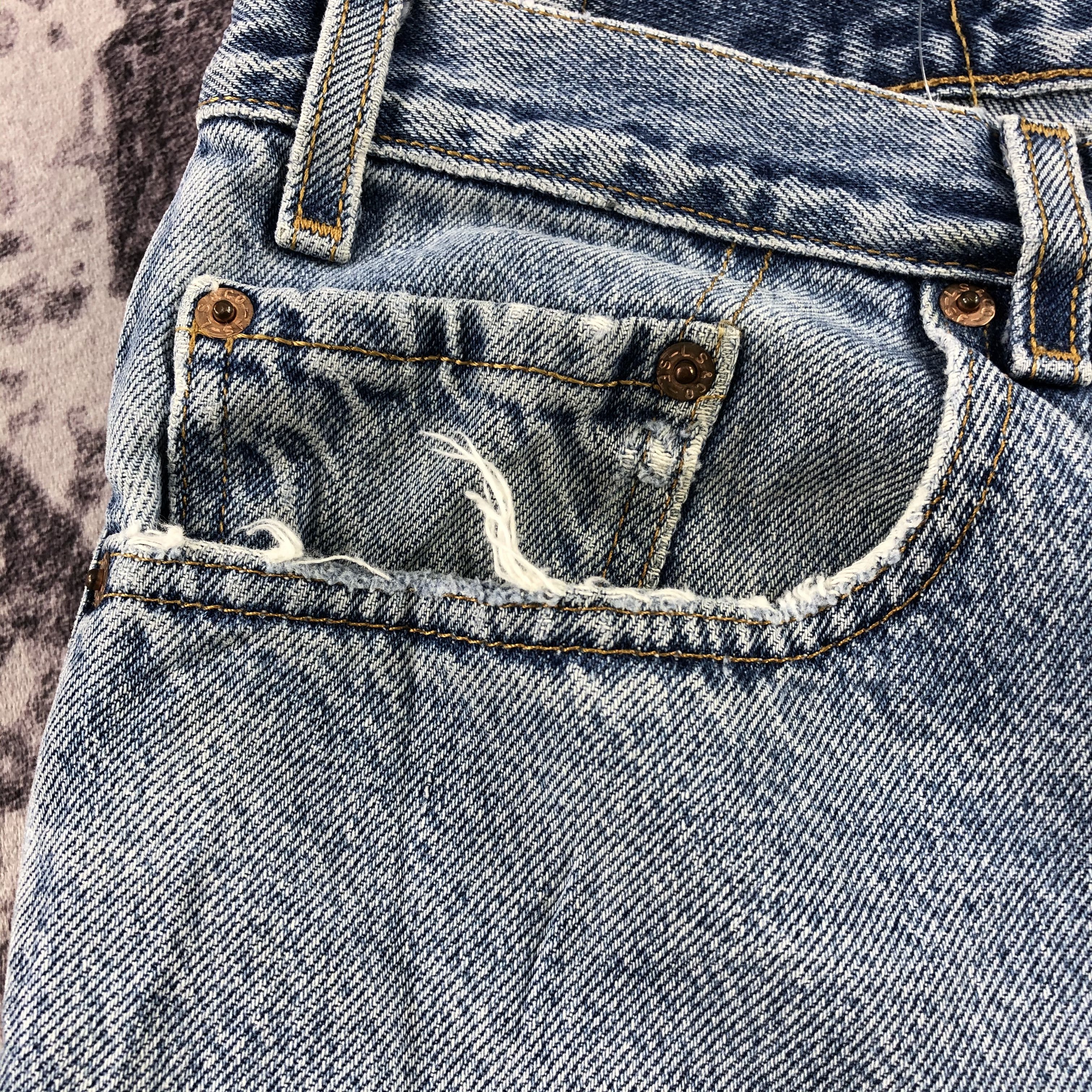 Levi's × Vintage 90s Vintage Blue Wash Levis 550 Jeans-JM3116 Size US 37 - 11 Thumbnail