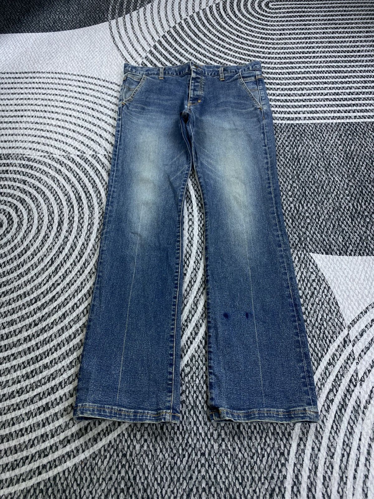 DISCOVERED Vintage Flared Discovered Japan Blue Distressed Denim Jeans Size US 35 - 1 Thumbnail