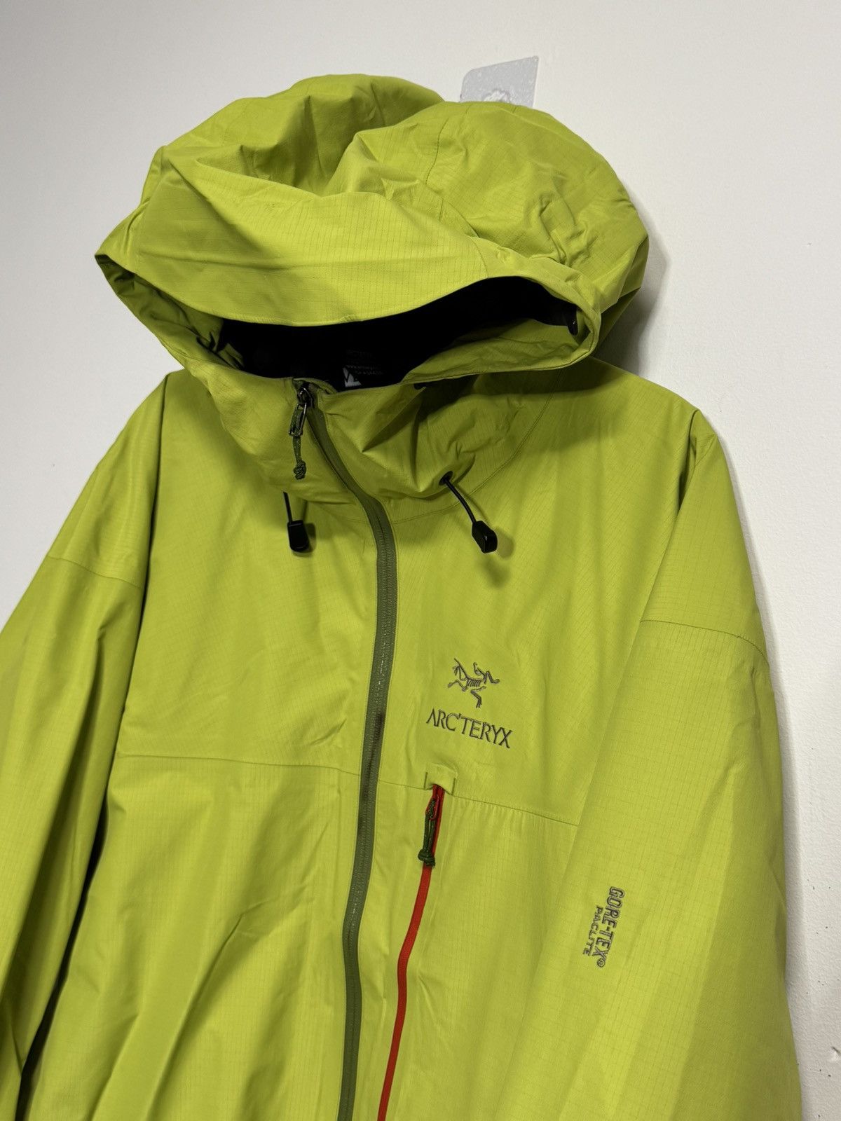 Arc'teryx Arc'teryx GORE-TEX Paclite Jacket Size XL Bright Citron/Lime Size US XL / EU 56 / 4 - 3 Thumbnail