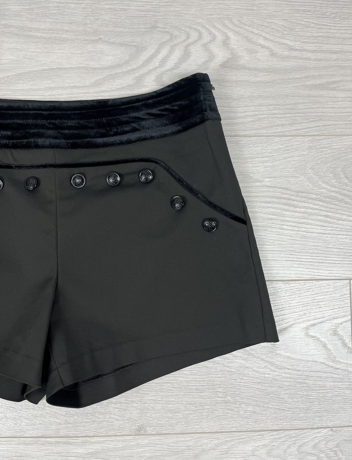 Morgan De Toi Morgan De Toi Vintage Velour Button Mini Shorts Women’s Size 27" / US 4 / IT 40 - 3 Thumbnail