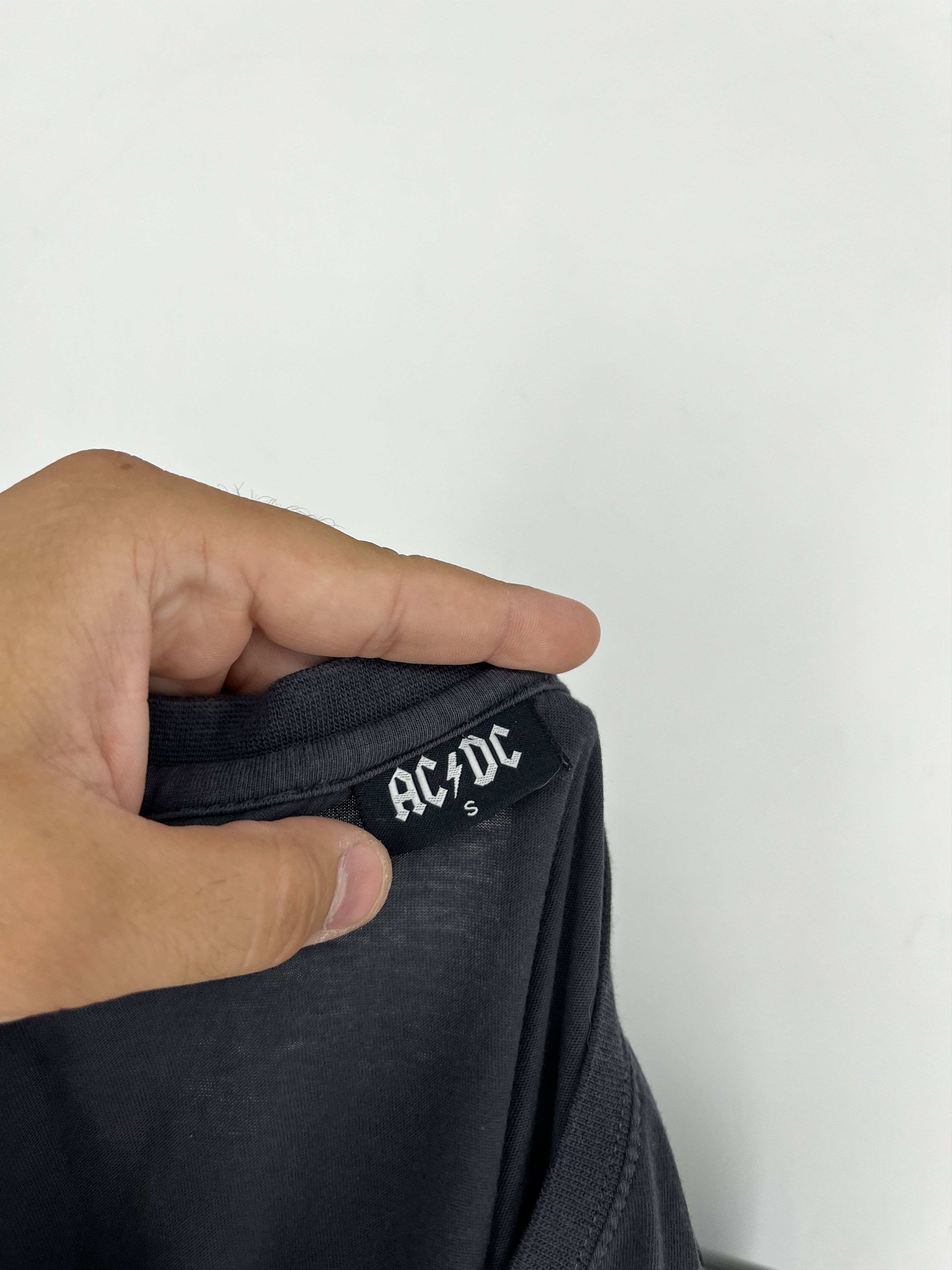 Band Tees VINTAGE Y2K ACDC TEE SHIRT BAND TEE Size S Size US S / EU 44-46 / 1 - 12 Thumbnail