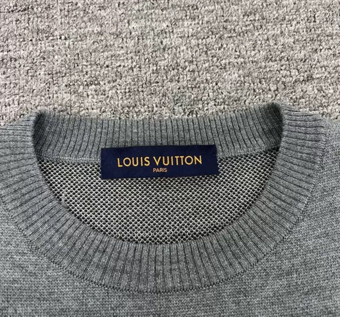 Louis Vuitton Louis Vuitton portrait sweater Size US L / EU 52-54 / 3 - 7 Thumbnail