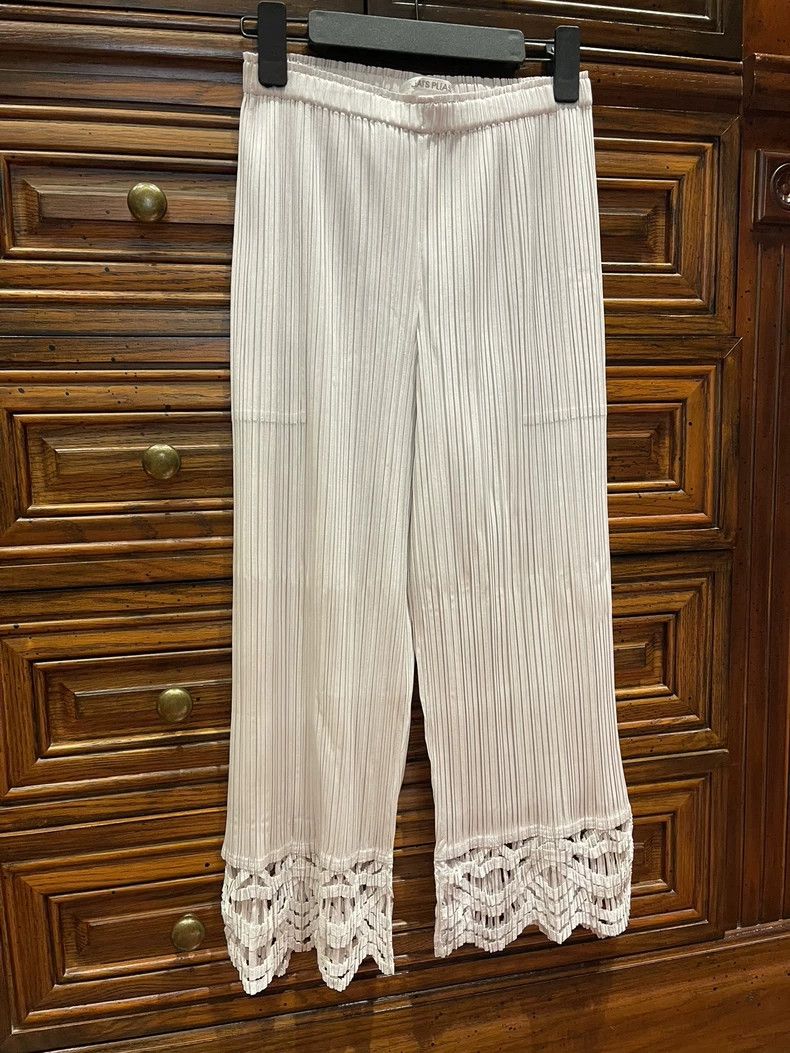 Issey Miyake Issey Miyake White pleated pants Size 25" / US 0 / IT 36 - 1 Thumbnail