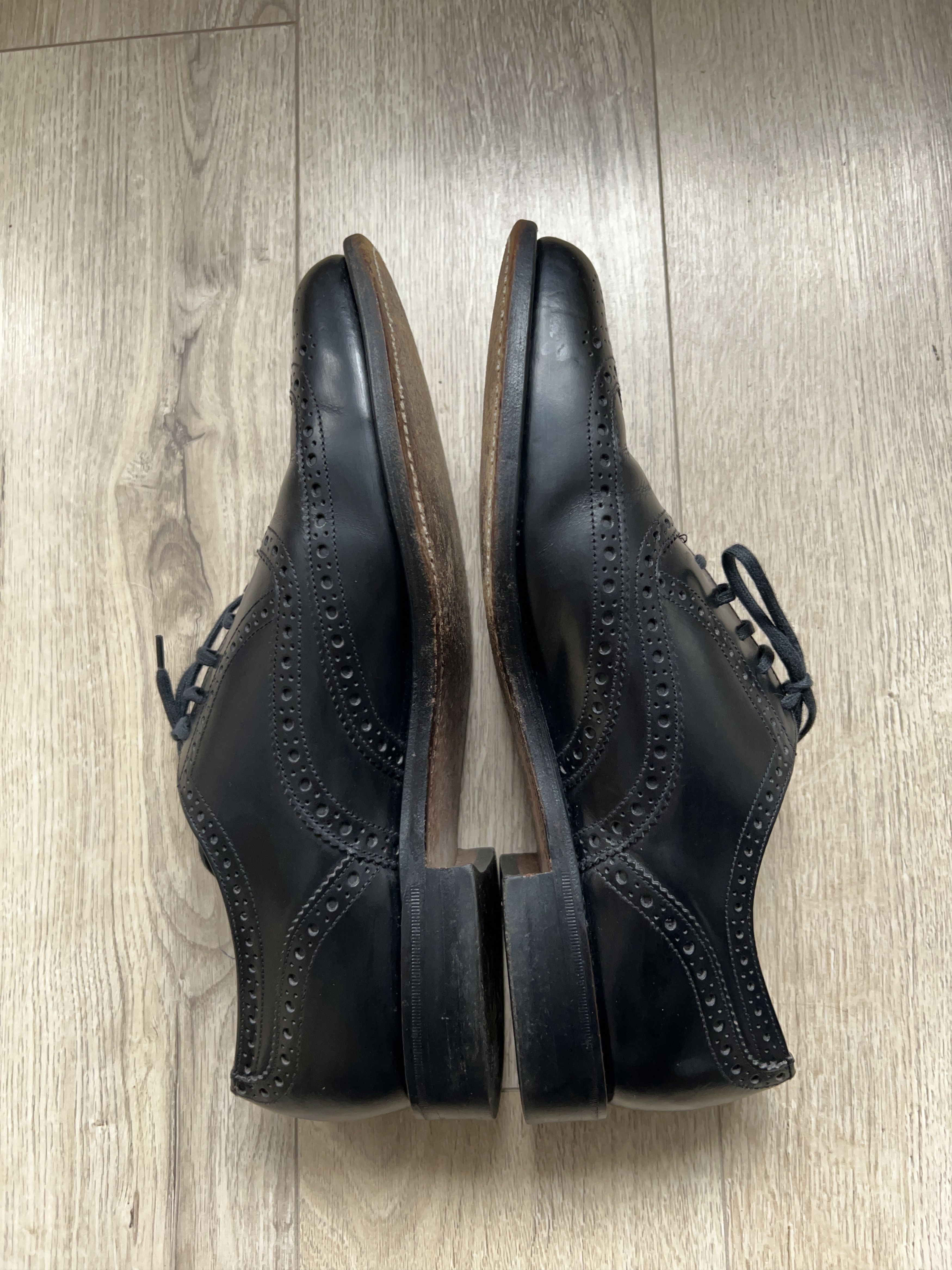 Leather × Loake Mens Shoemakers Black Brogue Shoes Formal Size UK 9 US 10 Size US 10 / EU 43 - 5 Thumbnail