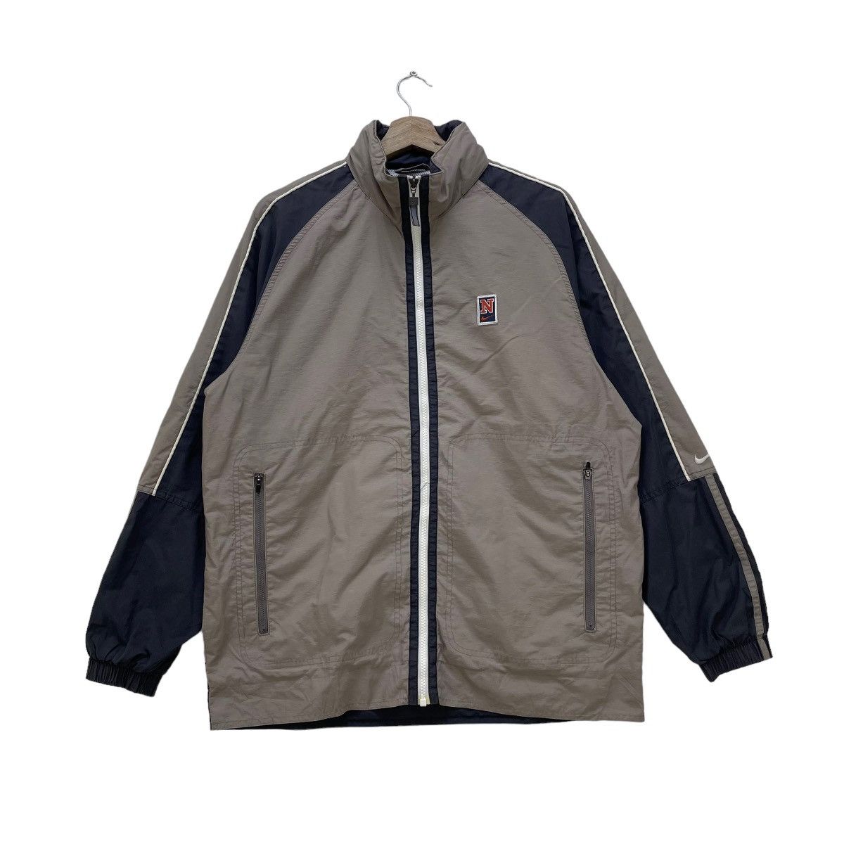 image of Vintange Nike Oregon Jacket in Black, Men's (Size Medium)